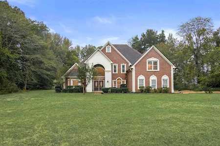 1436 Oak Lake Cir Collierville, TN 38017