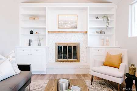 4232 E Caley Place Centennial, CO 80121