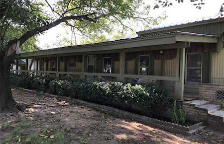 2037 Dorothy Drive Burleson, TX 76028