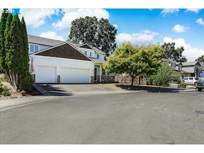 69 SW Horton Way Beaverton, OR 97006