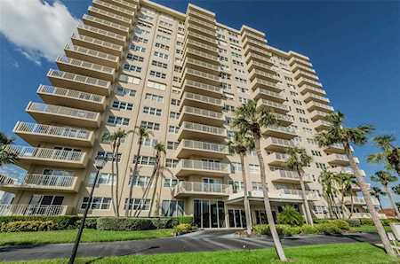 1621 Gulf Blvd #301 Clearwater, FL 33767