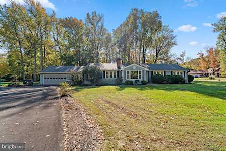 5835 Oak Grove St Lorton, VA 22079