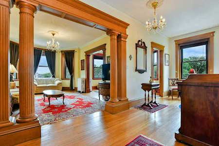 1875 Commonwealth Avenue #7 Boston, MA 02135