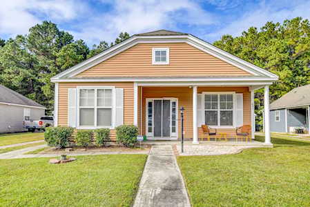 421 Farrow Ct Moncks Corner, SC 29461