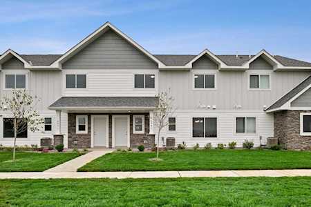 6996 Lancaster Way NE Albertville, MN 55301