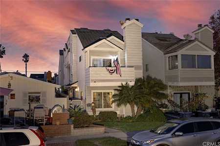 423 18th St Huntington Beach, CA 92648