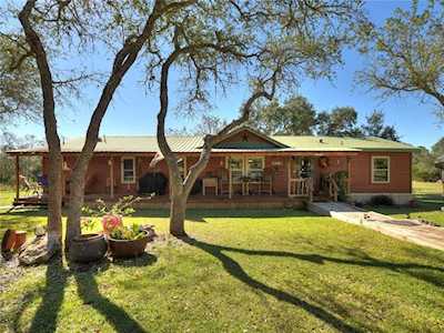 214 Nameless RD Driftwood, TX 78619