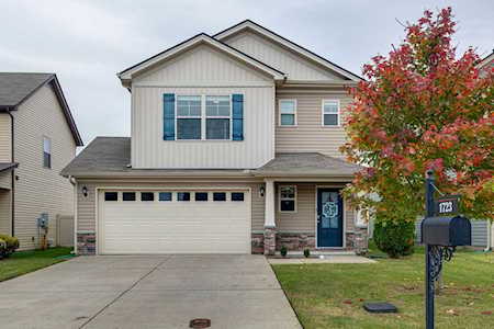 1723 Warmingfield Dr Murfreesboro, TN 37127