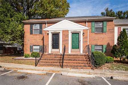 10921 Hunter Trail Ln Charlotte, NC 28226