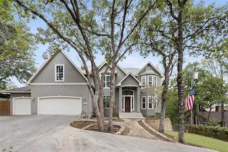 2820 S Odell Court Grapevine, TX 76051