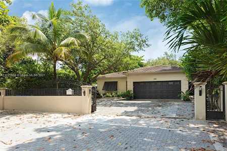 2811 SW 22nd Ave Coconut Grove, FL 33133
