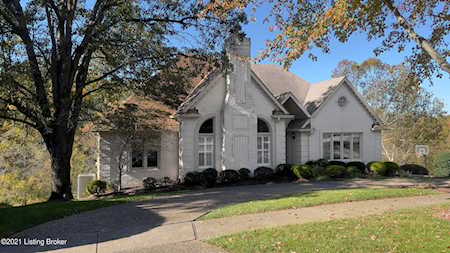 4527 Wolfcreek Louisville, KY 40241