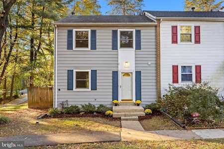 9401 Fairleigh Ct Burke, VA 22015
