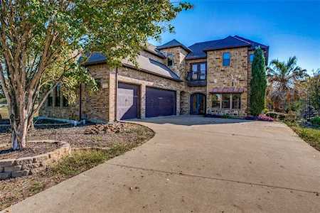 230 Brookbend Drive Waxahachie, TX 75165