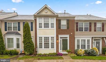 830 Stonehurst Ct Annapolis, MD 21409