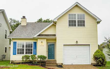 10602 Pinoak View Dr Louisville, KY 40299
