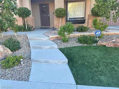 8717 Apiary Wind St Las Vegas, NV 89131