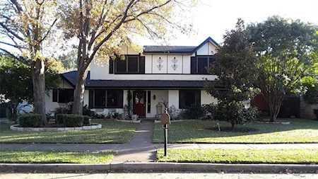 2512 Laurel Lane Plano, TX 75074