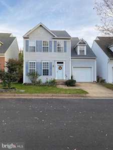 14221 Brenham Dr Centreville, VA 20121