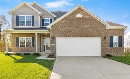 738 Darlington Dr Avon, IN 46123