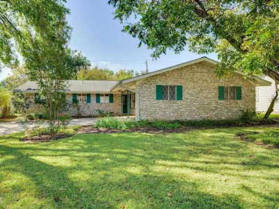 3207 Whiteway DR Austin, TX 78757