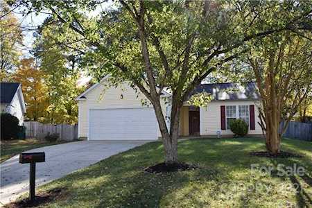 8011 Seattle Slew Ct Charlotte, NC 28215
