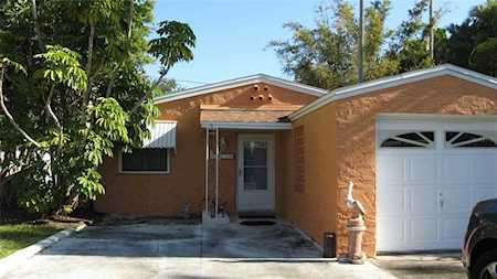 16205 1st St E Redington Beach, FL 33708