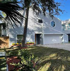 310 Ontario Ave Crystal Beach, FL 34681