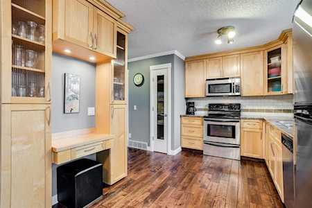 153 Deer Ridge Ln SE Calgary, AB T2J 6N3