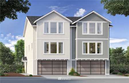 2744 Welcome Ln NW Bainbridge Island, WA 98110