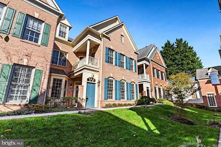 8511 Gavin Manor Ct #9 Chevy Chase, MD 20815