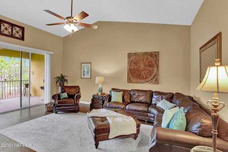 6612 Spring Flower Ct Jacksonville, FL 32258
