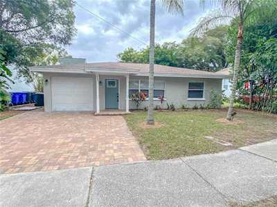 714 Bay St Dunedin, FL 34698