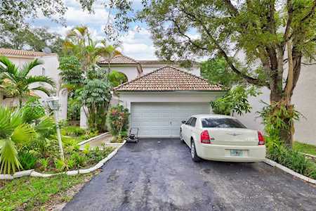 3740 Wilderness Way Coral Springs, FL 33065