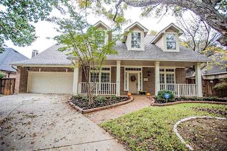 2704 View Meadow Grapevine, TX 76051