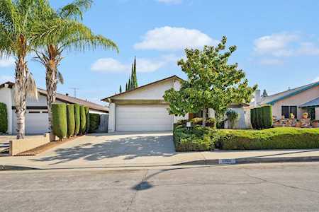 2020 Country Canyon Rd Hacienda Heights, CA 91745