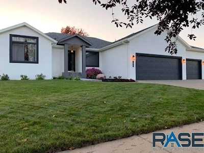 1213 W Murphy Dr Sioux Falls, SD 57108
