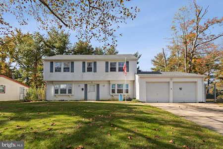 34 Efland Ln Willingboro, NJ 08046