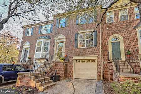 14629 Stream Pond Dr Centreville, VA 20120