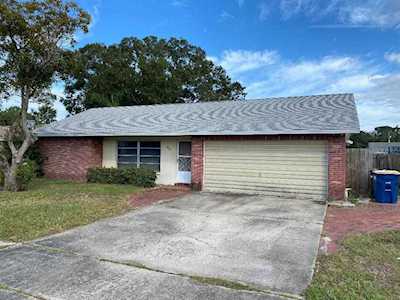 2860 Sarah Dr Clearwater, FL 33759