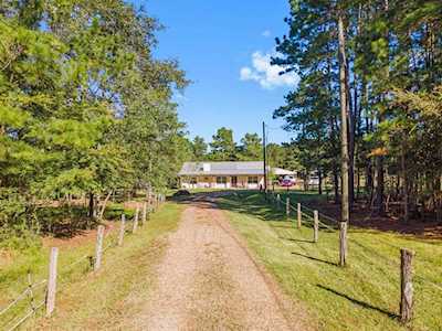8869 Creek View Ln Plantersville, TX 77363
