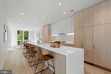 209 8th St #1 Washington, DC 20002