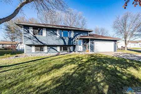 617 N Yellowstone Dr Brandon, SD 57005