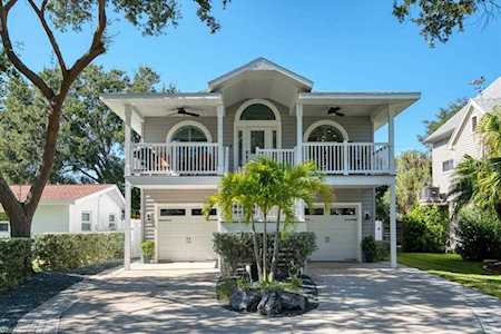 1210 Bayshore Blvd Indian Rocks Beach, FL 33785