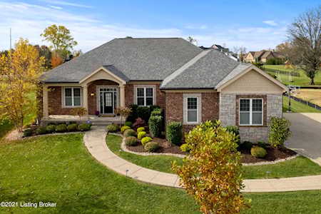 5202 Spring Mist Ct Prospect, KY 40059