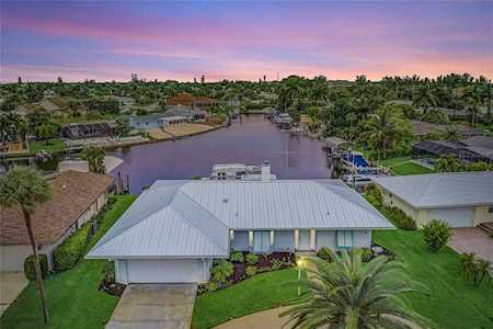 4420 Mangrove Point Rd Bradenton, FL 34210