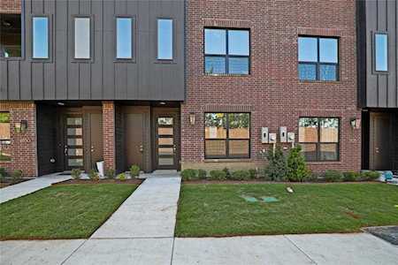 1733 W Cantey Street Fort Worth, TX 76110