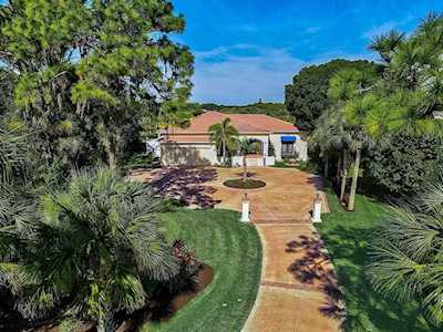 1147 Kings Way Dr Nokomis, FL 34275