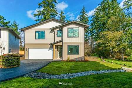 12609 4th Avenue Ct E Tacoma, WA 98445