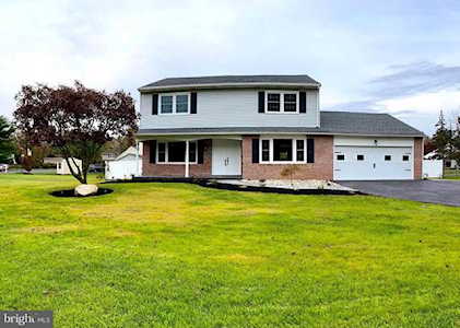 1742 Creek Rd Hatfield, PA 19440